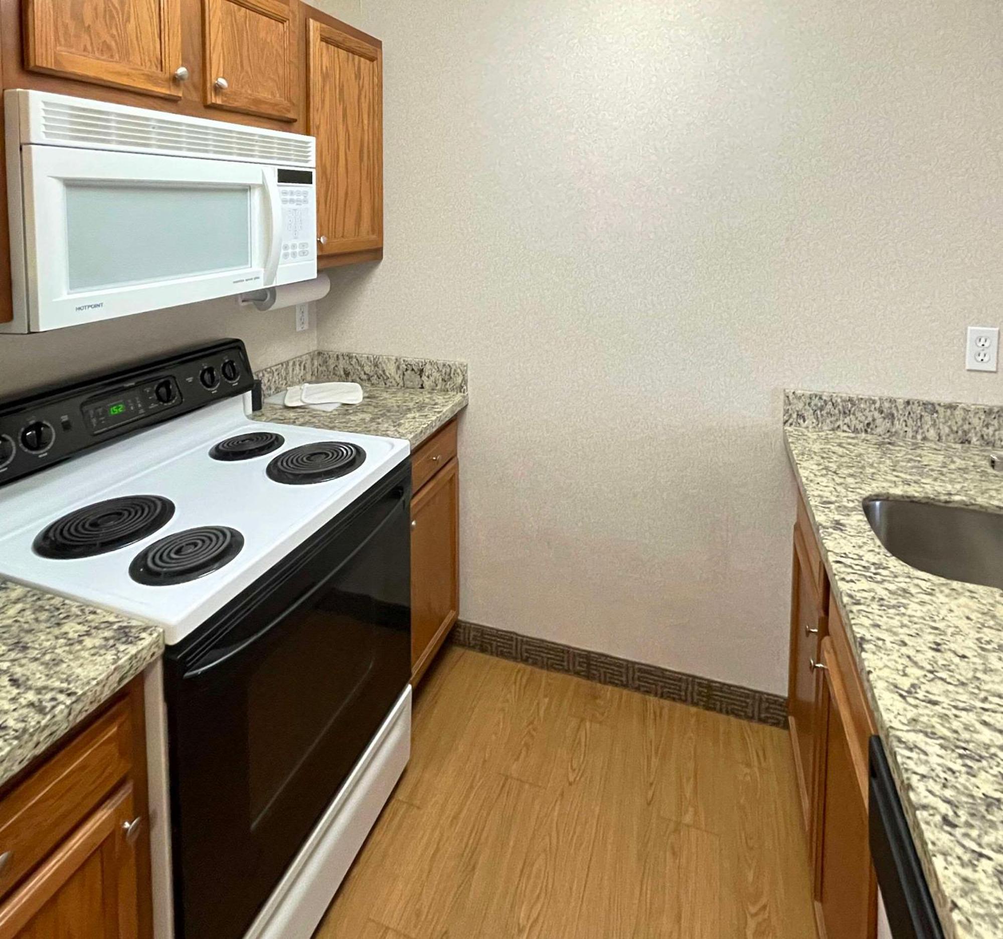 Smart Suites, Ascend Hotel Collection South Burlington Εξωτερικό φωτογραφία