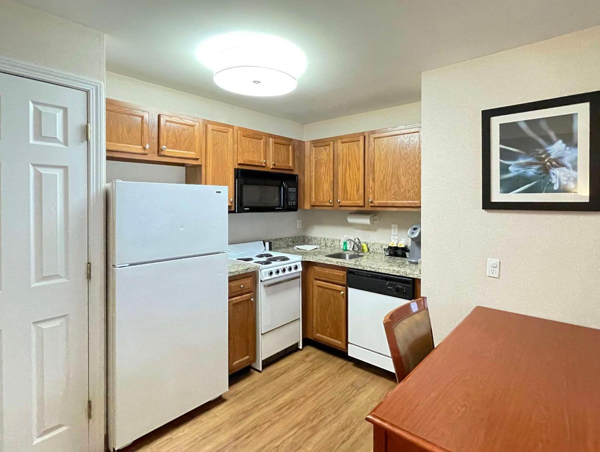 Smart Suites, Ascend Hotel Collection South Burlington Εξωτερικό φωτογραφία